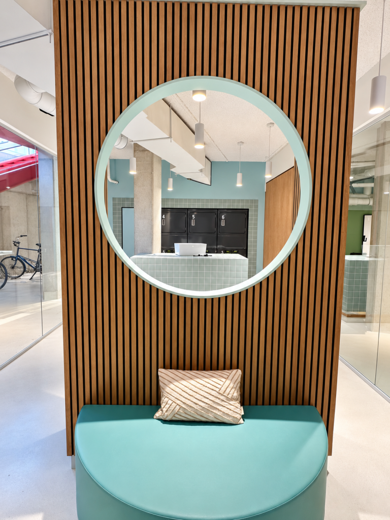 Entrance to the laundry area – The Urban Woods Delft